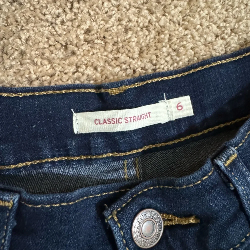 Levi’s Women Straight Leg Jeans - Size 6 - set of three - Picture 2 of 4